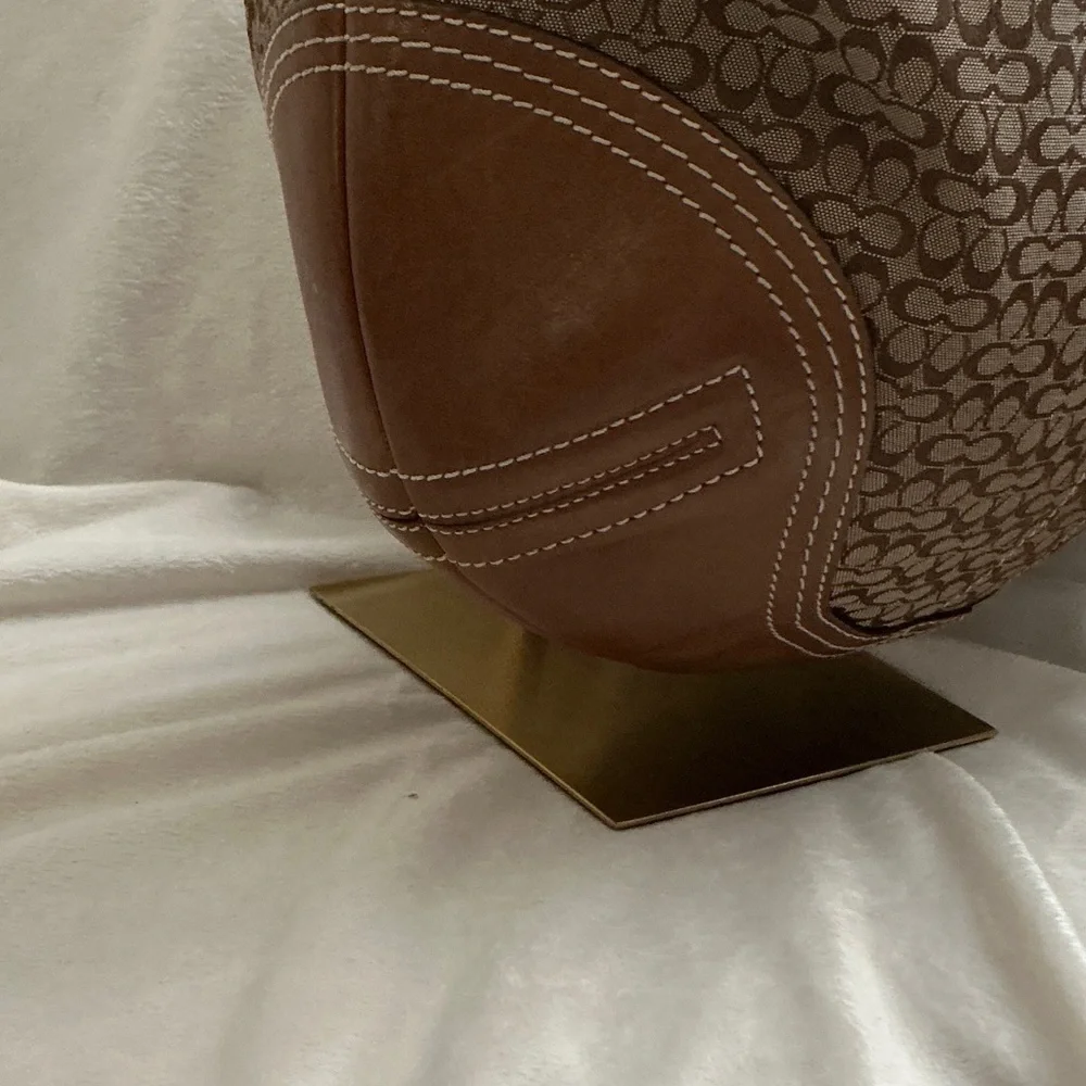 Coach Vintage 2006 Signature Tan & Brown Hobo Shoulder Bag (EUC) 🤩